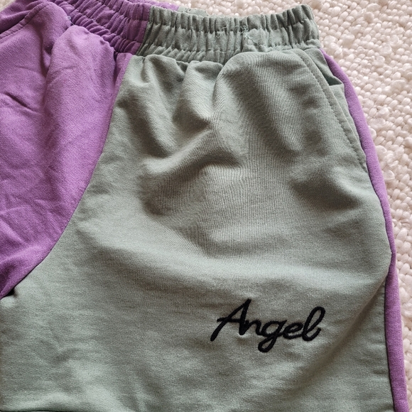 SHORTS - Picture 2 of 7